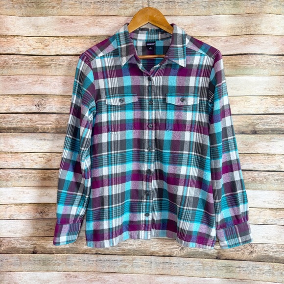 Patagonia Tops - Patagonia Women's Long Sleeved Fjord Flannel in Bay Laurel Forge Grey Size 4